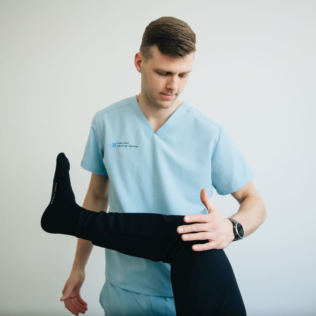 LCL Sprain: Signs, Causes & Fixes