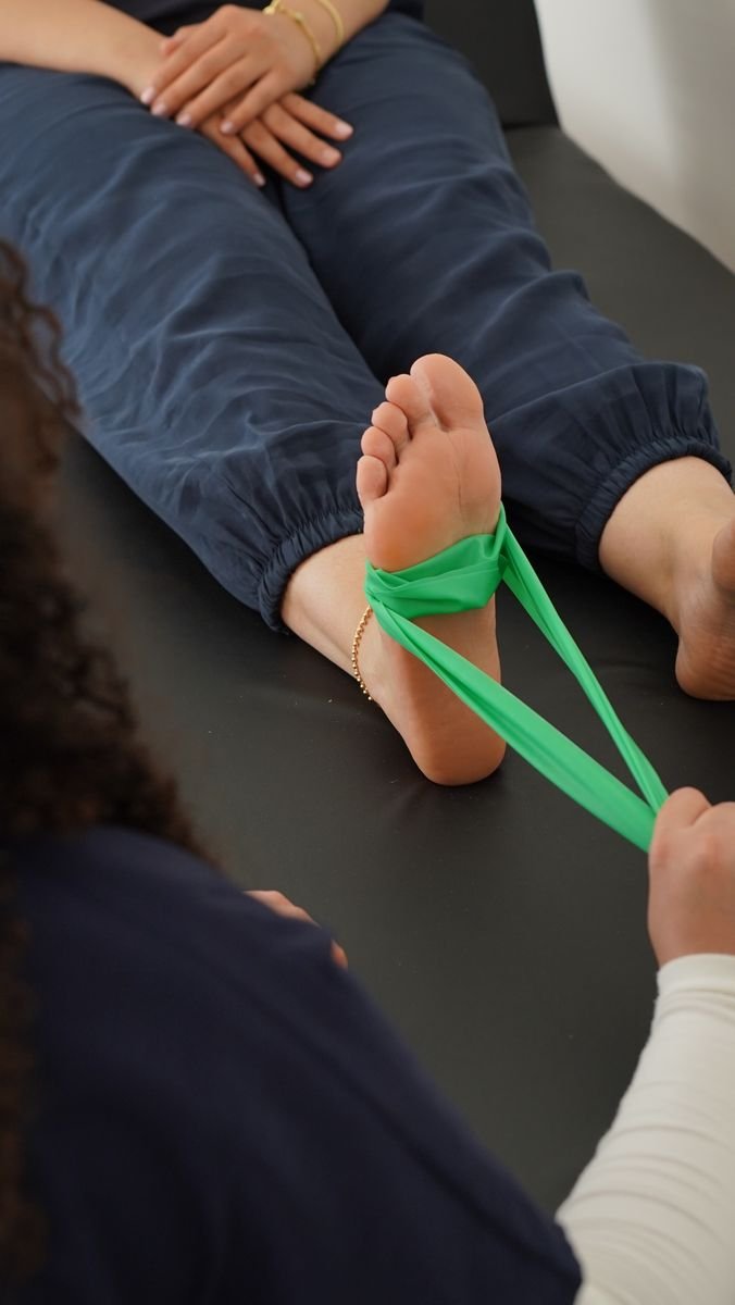 Resistance band strengthening exercise for shin splints