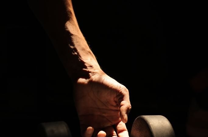 Golfers Elbow Exercises: Signs, Causes & Fixes
