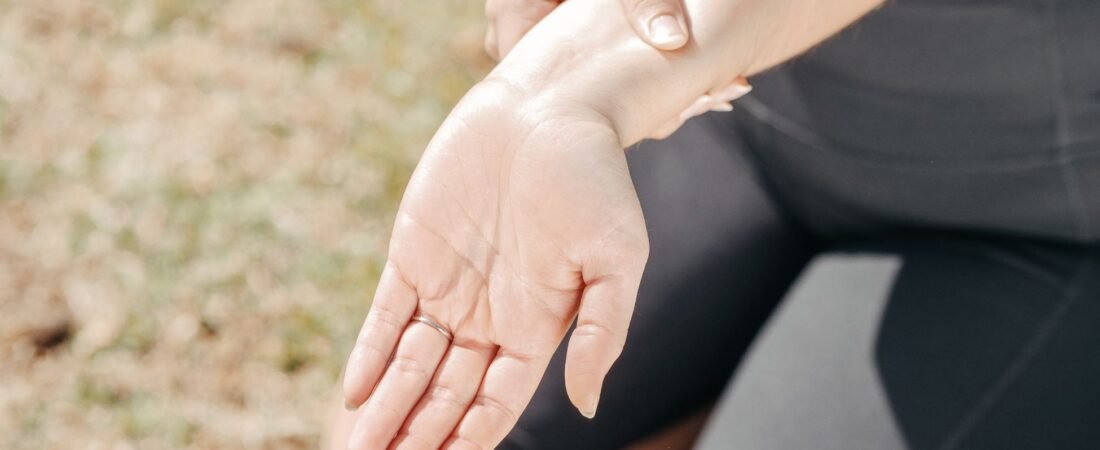 Wrist Sprain: Grades, Symptoms And Recovery