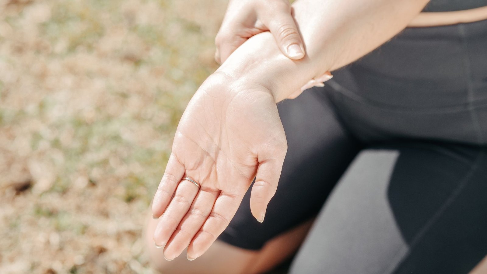 Wrist Sprain: Grades, Symptoms And Recovery