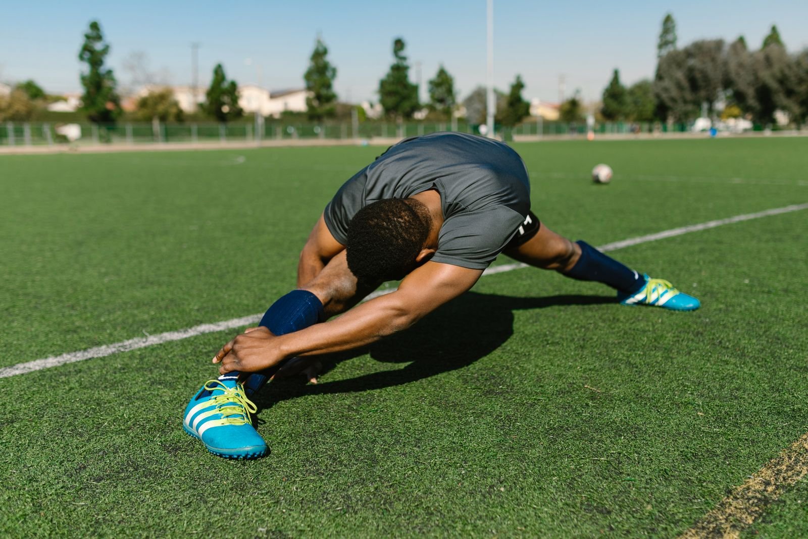How To Stretch Knee Tendons: A Step-By-Step Guide