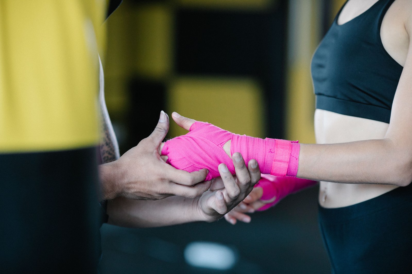 Supportive wrist wrap, one of the thumb and wrist pain 6 self-treatment tips in practice