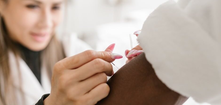 Is Dry Needling Painful? Here’s What The Evidence Says