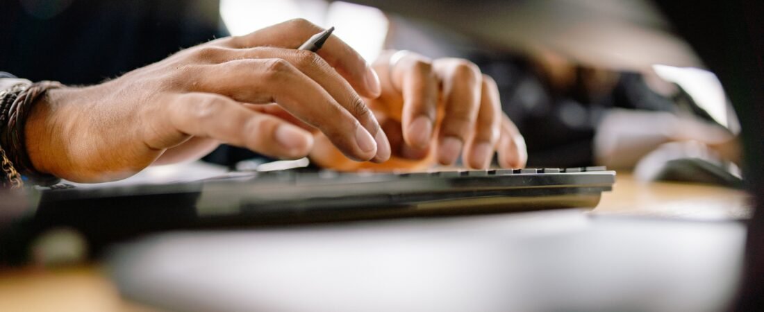 Thumb And Wrist Pain 6 Self-care Tips: What Actually Works